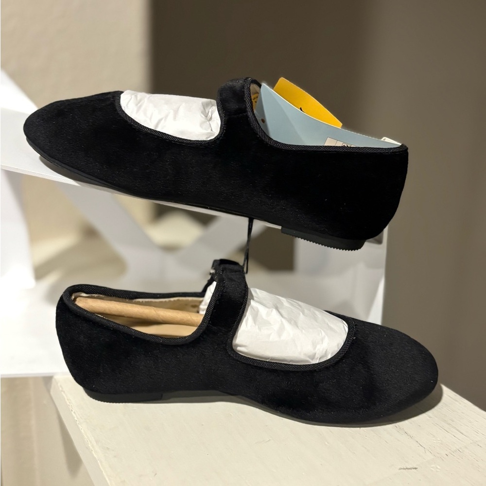 Cat & Jack Addy Black Velvet Ballet Flats Easy On Memory Foam Toddler Size 10 - Picture 2 of 5